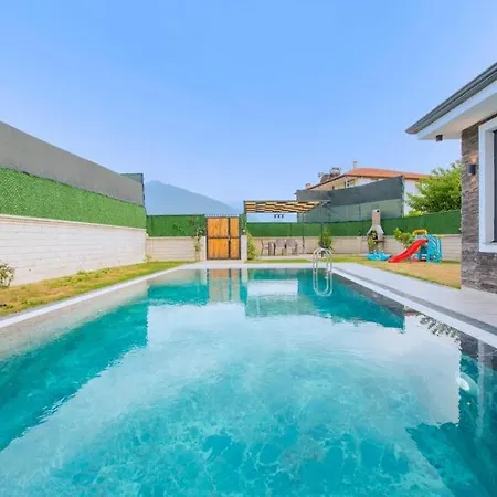 Hotel Cengiz 2 4*